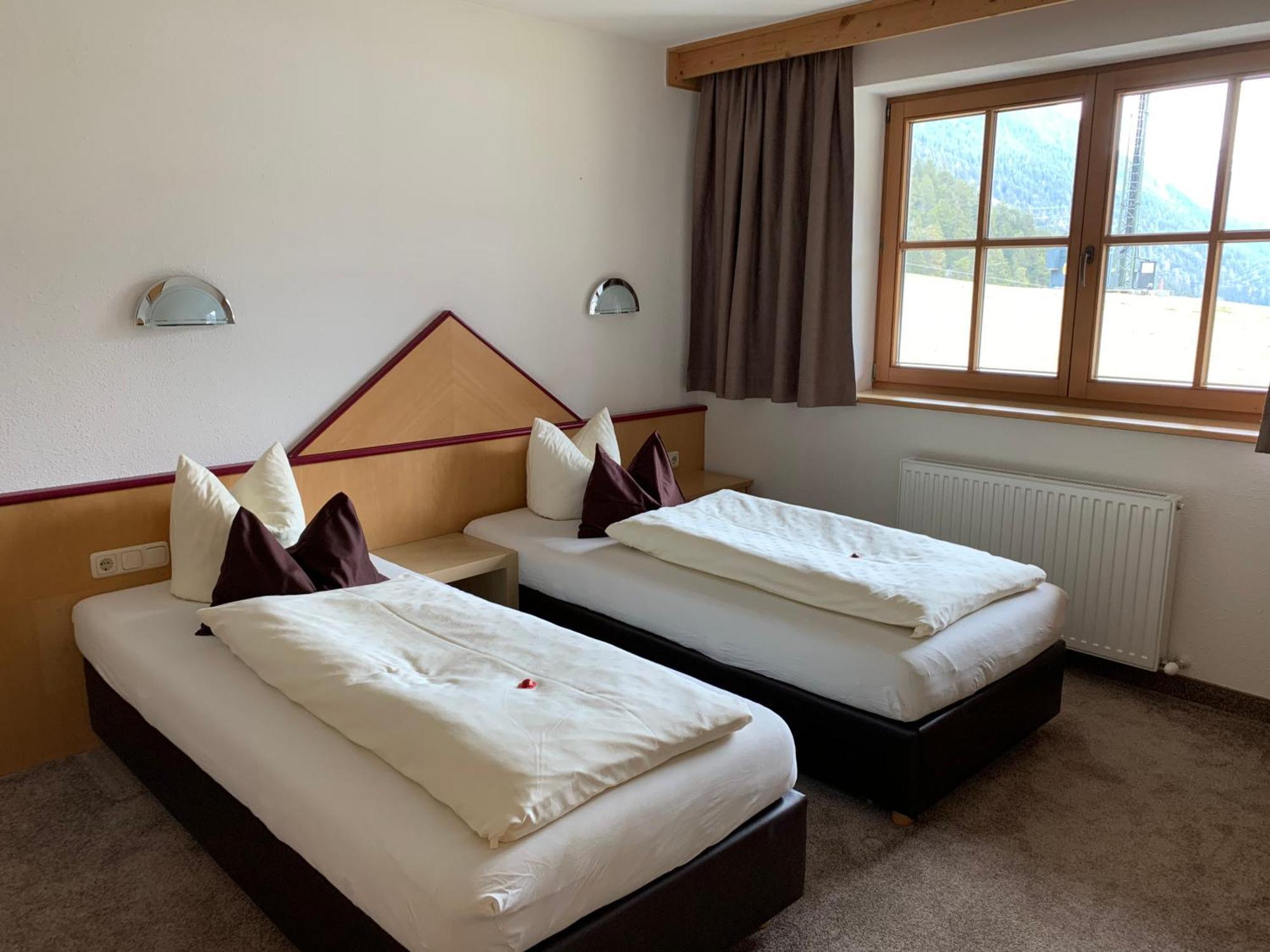 Pension Strolz Санкт-Антон-ам-Арльберг Экстерьер фото