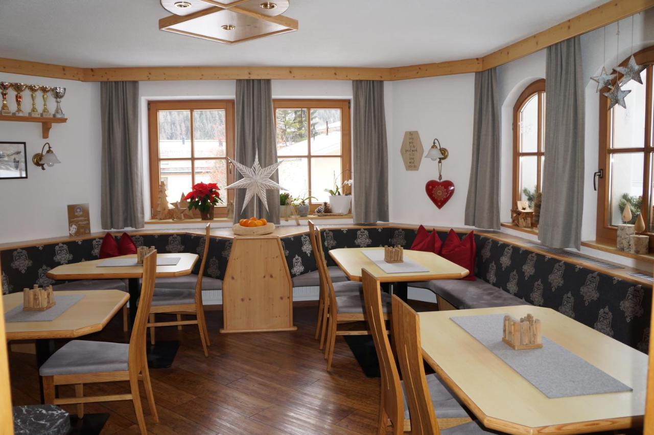 Pension Strolz Санкт-Антон-ам-Арльберг Экстерьер фото