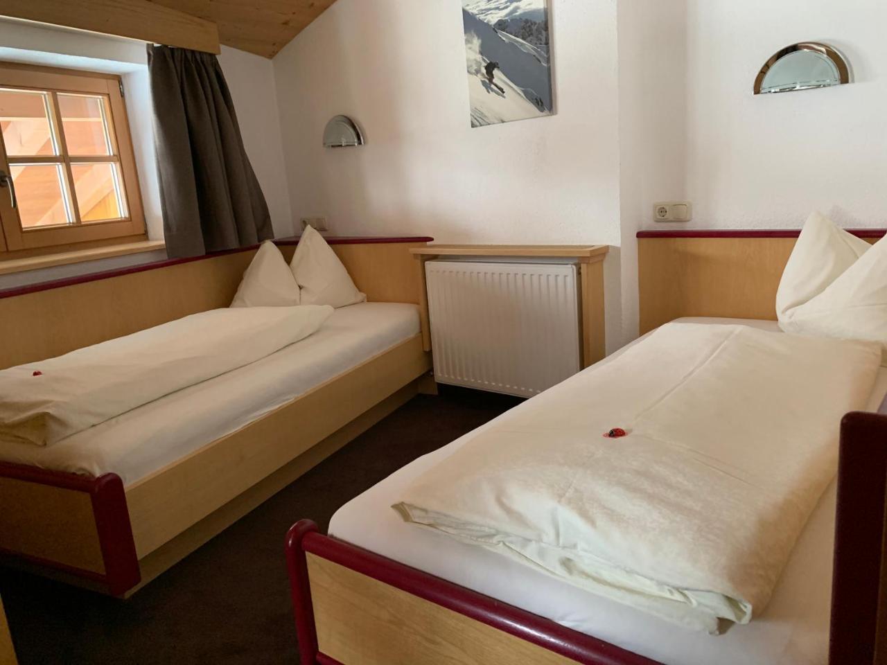 Pension Strolz Санкт-Антон-ам-Арльберг Экстерьер фото