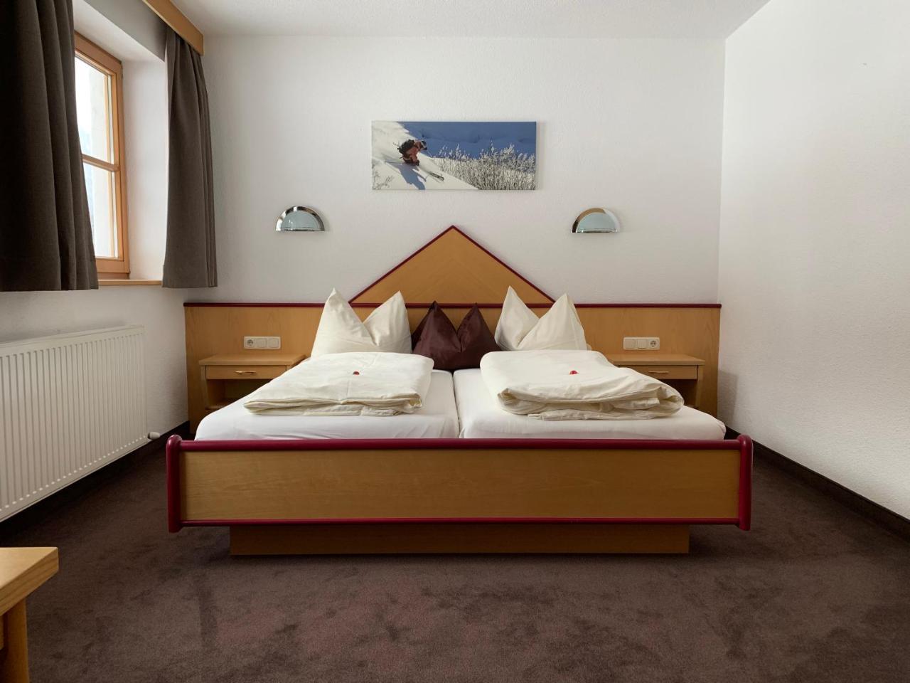 Pension Strolz Санкт-Антон-ам-Арльберг Экстерьер фото