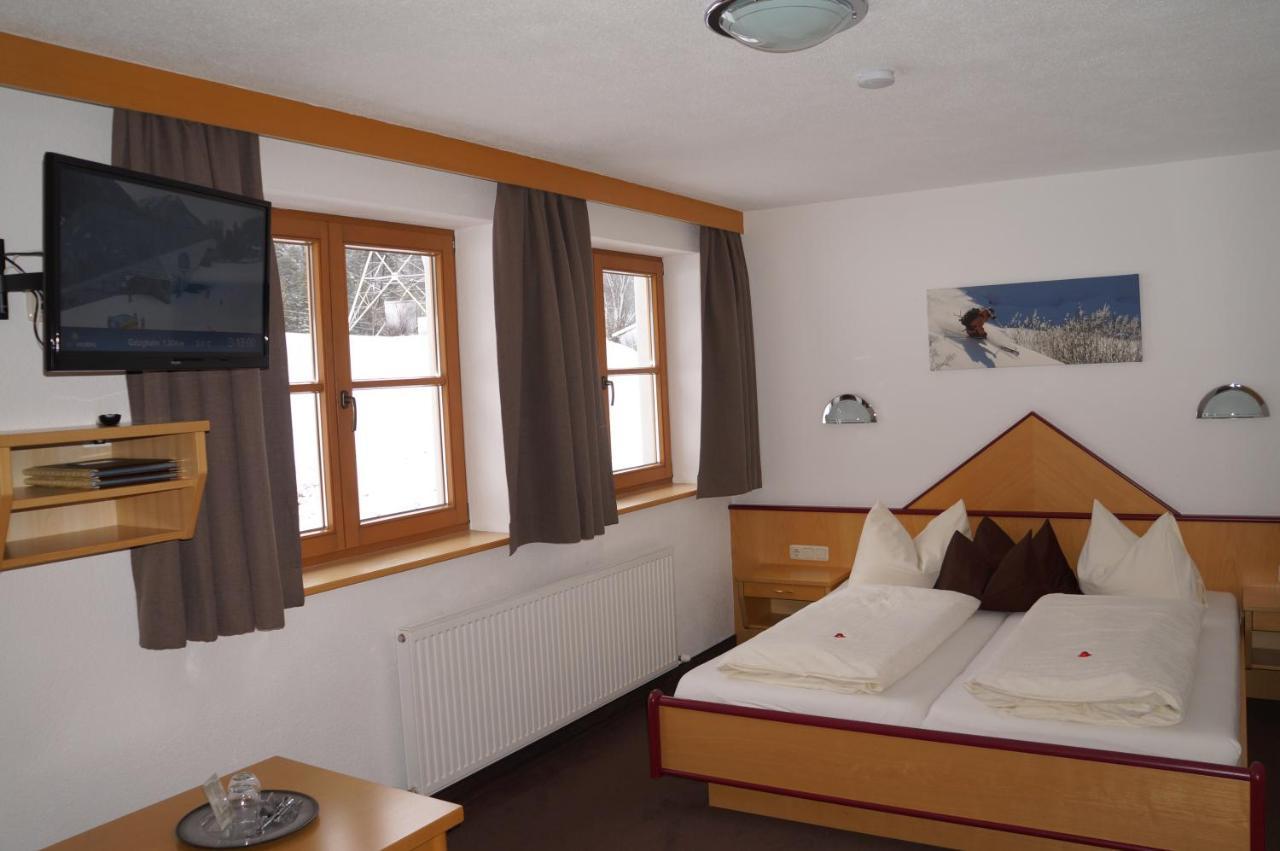 Pension Strolz Санкт-Антон-ам-Арльберг Экстерьер фото