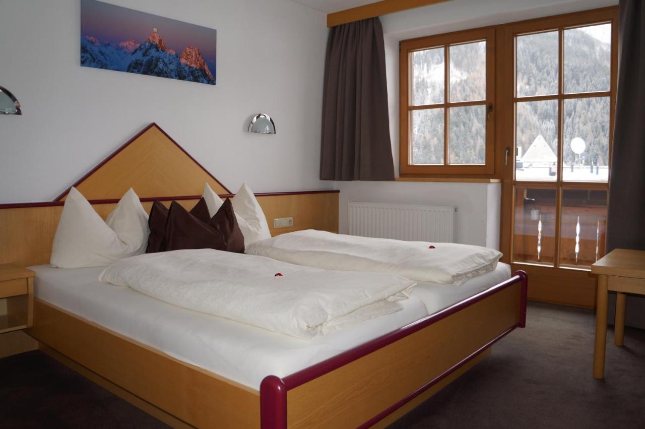 Pension Strolz Санкт-Антон-ам-Арльберг Экстерьер фото
